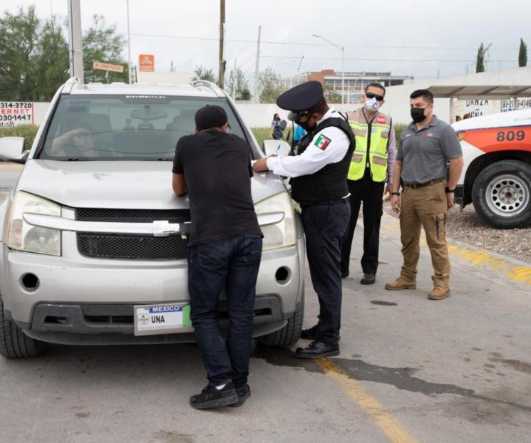 Van contra placas y licencias apócrifas en Escobedo Van contra placas y licencias apócrifas en Escobedo