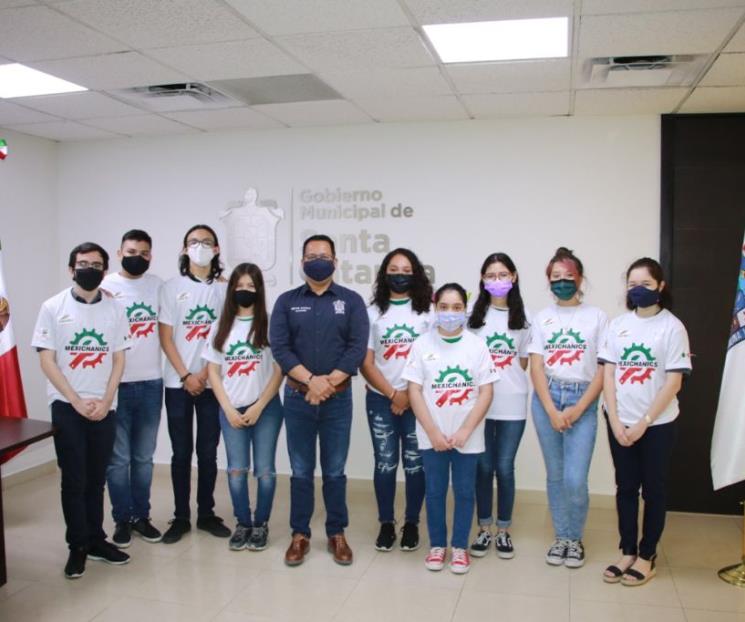 Reconoce Castillo a estudiantes de robótica