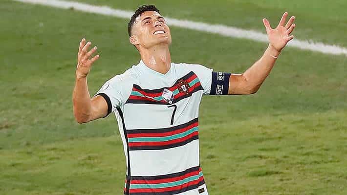 Se disculpa CR7 por eliminación de Portugal