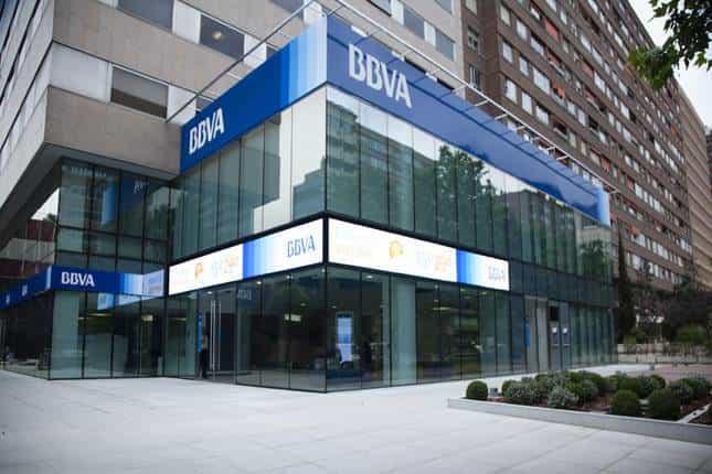 Cuestionable, que Pemex reciba apoyos financieros: BBVA