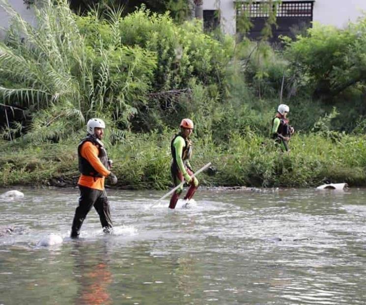 Interrumpe lluvia búsqueda de mujer Interrumpe lluvia búsqueda de mujer
