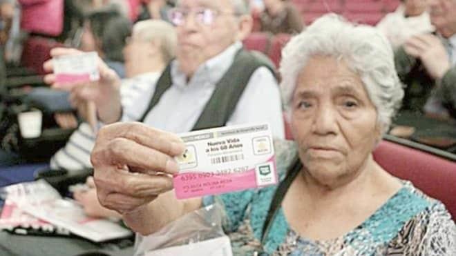 Buscan robar pensión a adultos mayores