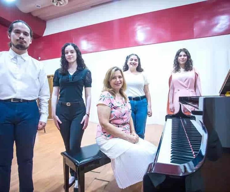 Conquistan pianistas de la UANL al mundo Conquistan pianistas de la UANL al mundo