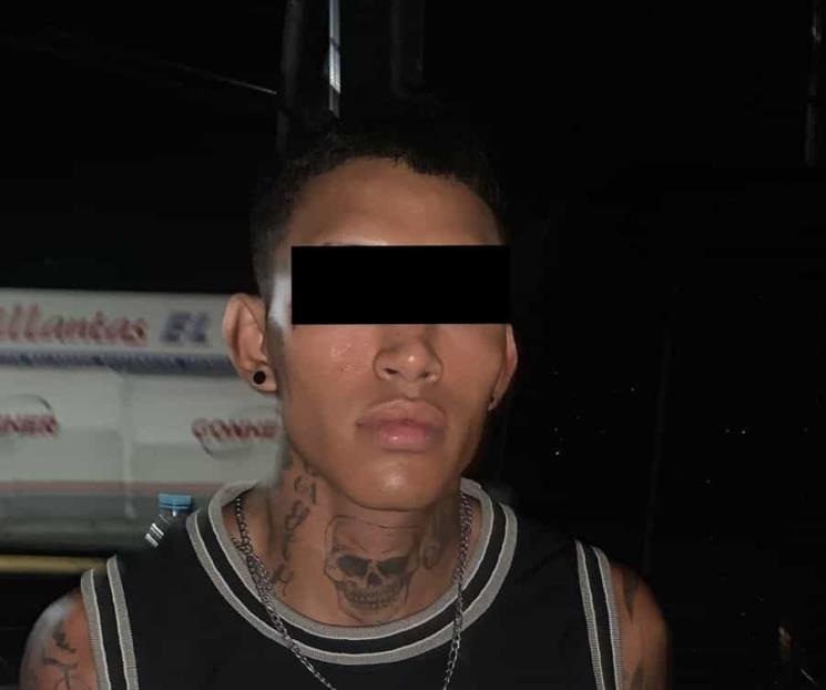 Detienen a hombre por amenazar a su pareja e hijo con arma Detienen a hombre por amenazar a su pareja e hijo con arma