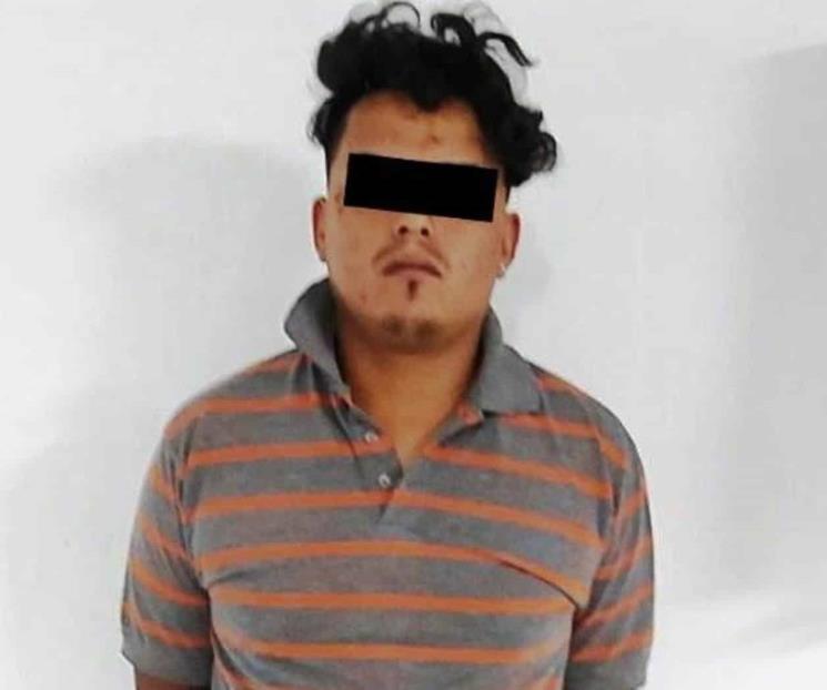 Detienen a hombre con droga en Santa Catarina