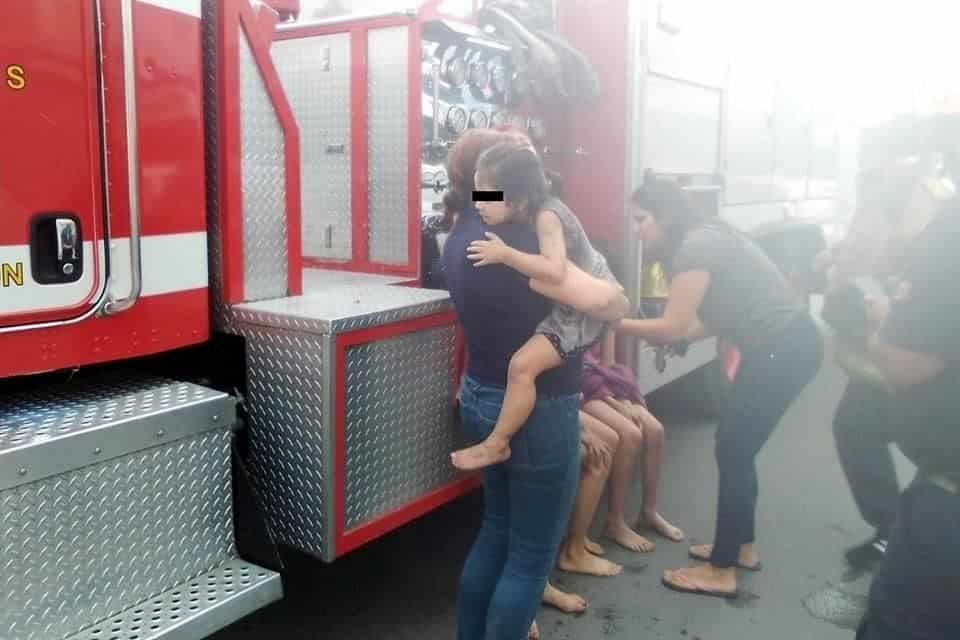 Fueron rescatados luego de registrarse el incendio en su domicilio