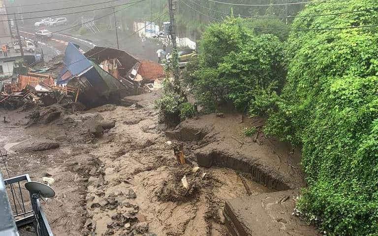 Deslave en Japón deja dos muertos Deslave en Japón deja dos muertos