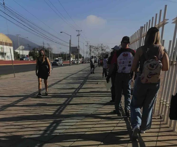 Argumentan problema técnico en vacunación a médicos