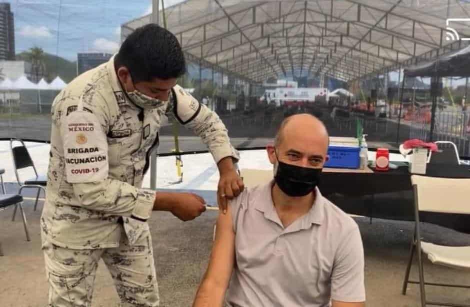 Aplican segunda dosis en SP; se vacuna Miguel Aplican segunda dosis en SP; se vacuna Miguel