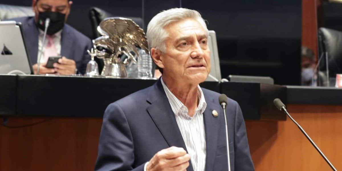 Cristóbal Arias se reintegra a la bancada de Morena