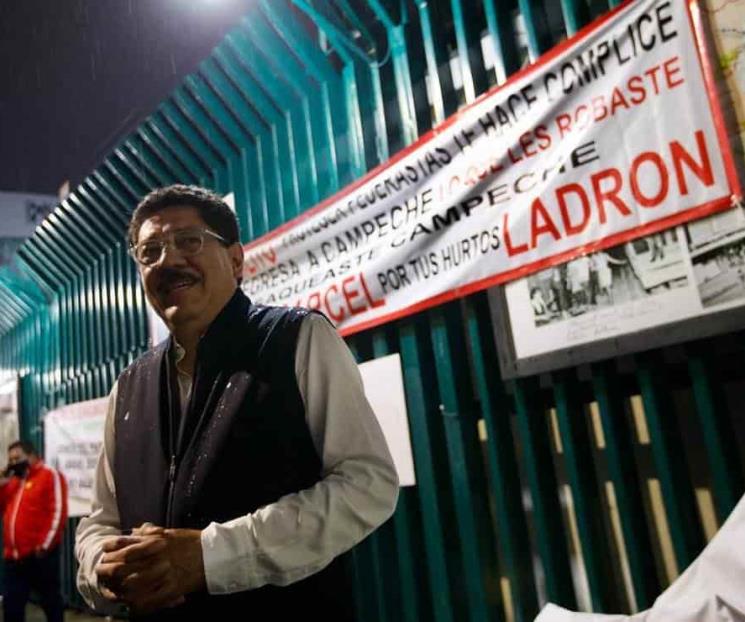 Ulises Ruiz encabeza retiro táctico de sede nacional del PRI Ulises Ruiz encabeza retiro táctico de sede nacional del PRI