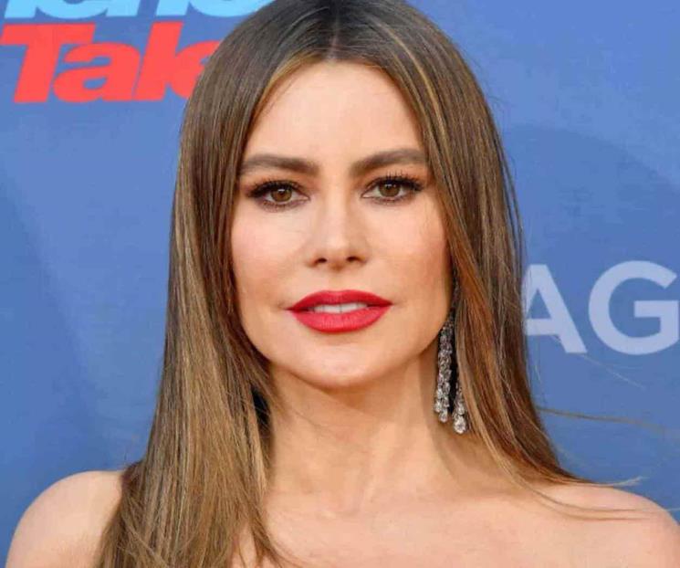 Hombre que asegura ser hijo de Sofía vandaliza su casa