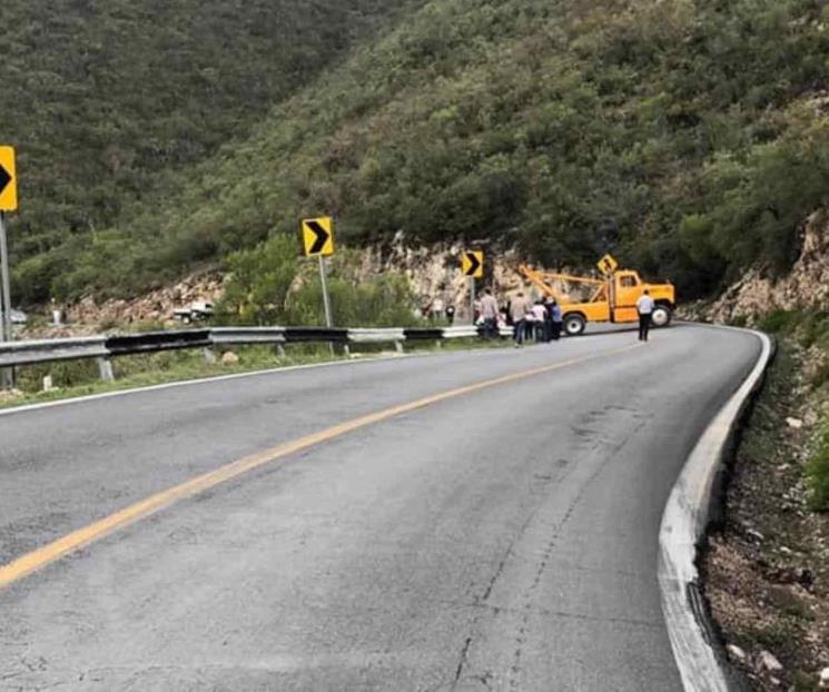 Vuelca camión de valores en Iturbide Vuelca camión de valores en Iturbide