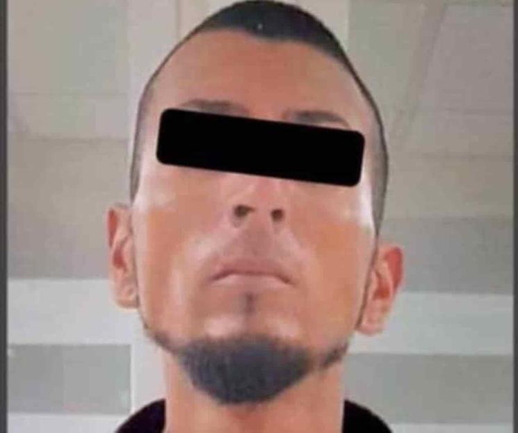 Hombres asaltan tienda; detienen a uno Hombres asaltan tienda; detienen a uno