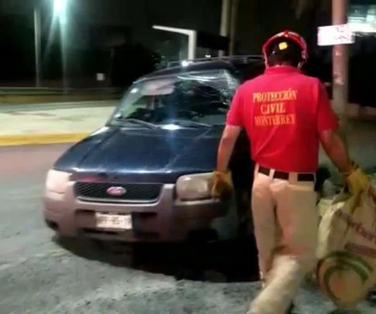 Vuelcan camioneta en la Nacional Vuelcan camioneta en la Nacional