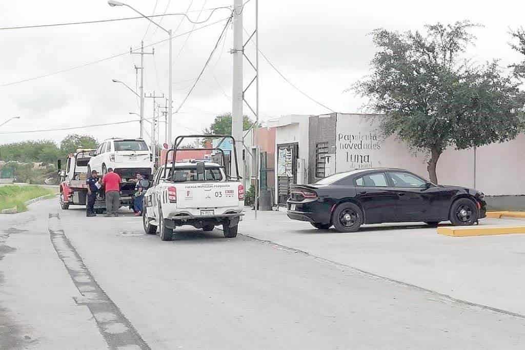 Vecinos de Pesquería mataron a golpes a un hombre que junto con dos cómplices, estaban cometiendo robos tipo cristalazo