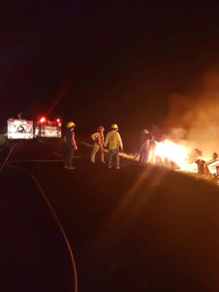 Se incendia tráiler en General Bravo Se incendia tráiler en General Bravo