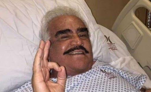 Hospitalizan a Vicente Fernández Hospitalizan a Vicente Fernández
