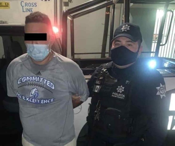 Realiza pintas en escuela y lo detienen Realiza pintas en escuela y lo detienen