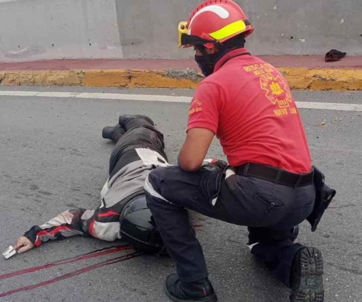 Muere motociclista en Av. Garza Sada Muere motociclista en Av. Garza Sada