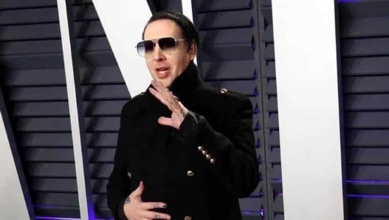 Marilyn Manson sale de prisión luego de entregarse Marilyn Manson sale de prisión luego de entregarse