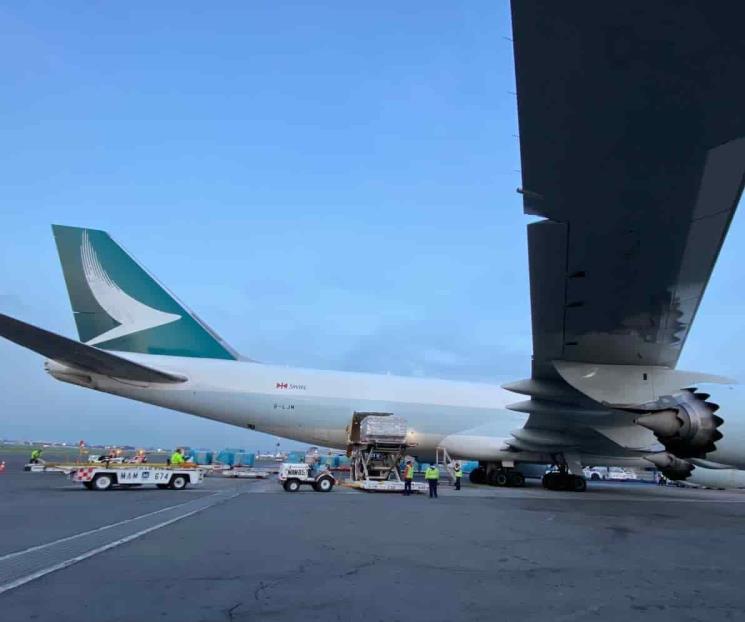 Llega cargamento con un millón de vacunas Sinovac