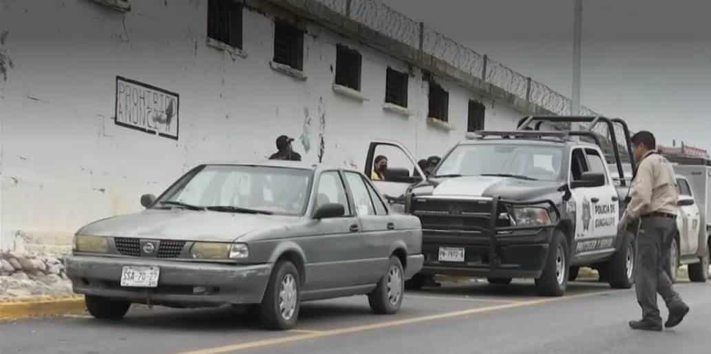 Recuperan policías auto robado Recuperan policías auto robado