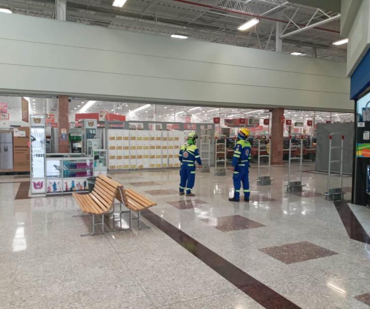 Alarma incendio en plaza comercial Alarma incendio en plaza comercial