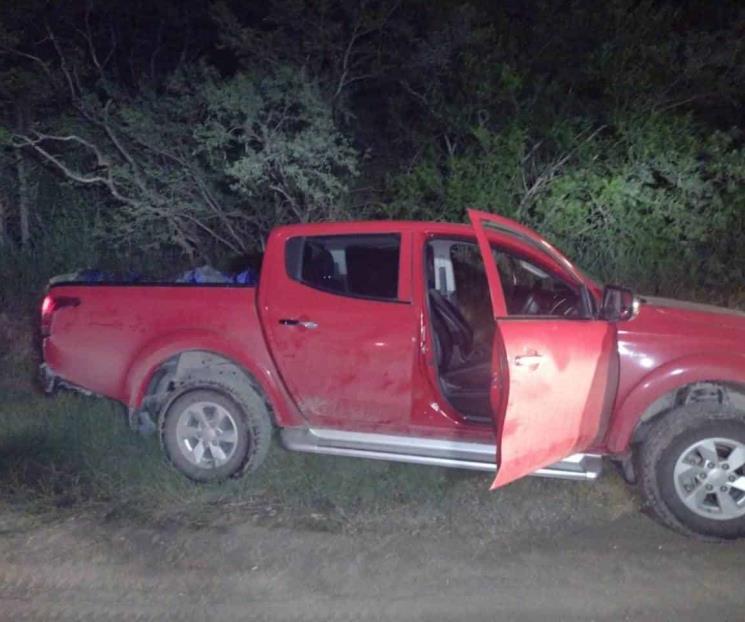 Aseguran camioneta con armas y drogas en Montemorelos