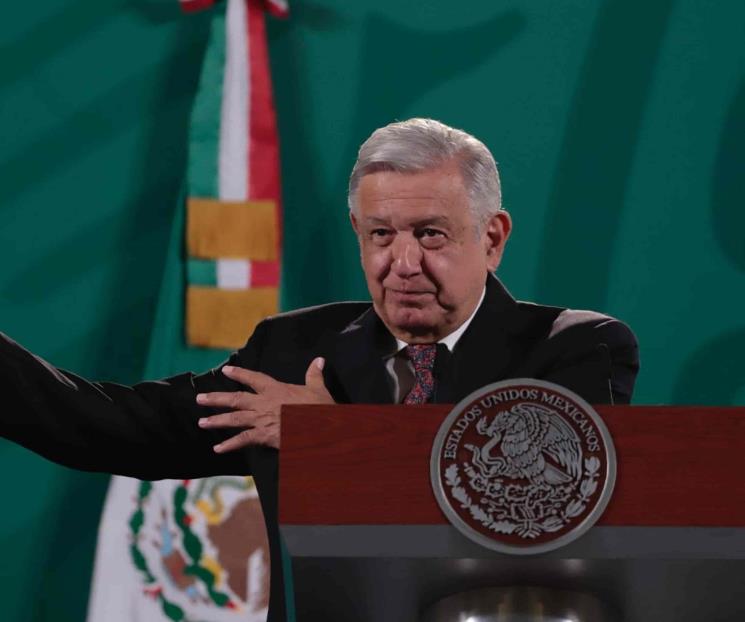 La política es hacer historia, dice AMLO a Enrique Krauze La política es hacer historia, dice AMLO a Enrique Krauze