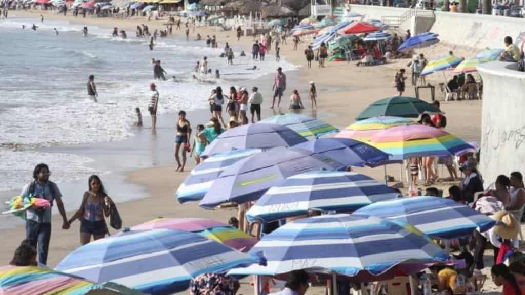 Regresan jóvenes infectados de vacaciones Regresan jóvenes infectados de vacaciones