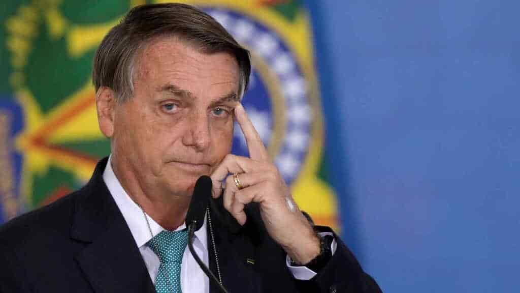 Evalúan cirugía de urgencia a Bolsonaro Evalúan cirugía de urgencia a Bolsonaro