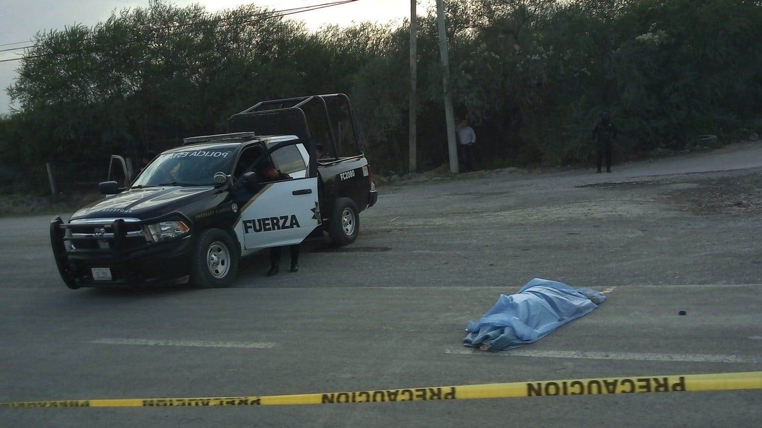 La mujer murió al derrapara el vehículo tras recibir un aparente cerró