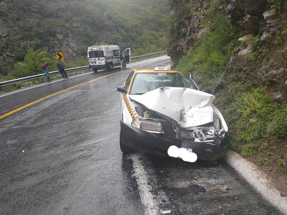 Investigan el hallazgo de un automóvil de alquiler, que fue encontrado abandonado