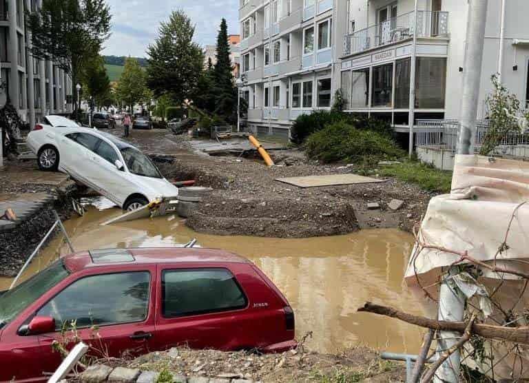 No existe reporte de mexicanos afectados por inundaciones