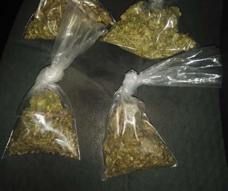 Detienen a 2 menores con droga Detienen a 2 menores con droga