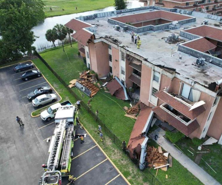 Colapsa techo de un edificio de apartamentos en Miami Colapsa techo de un edificio de apartamentos en Miami