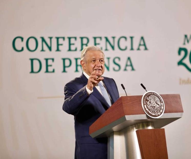 Las mañaneras las ven como dos Zócalos llenos en redes