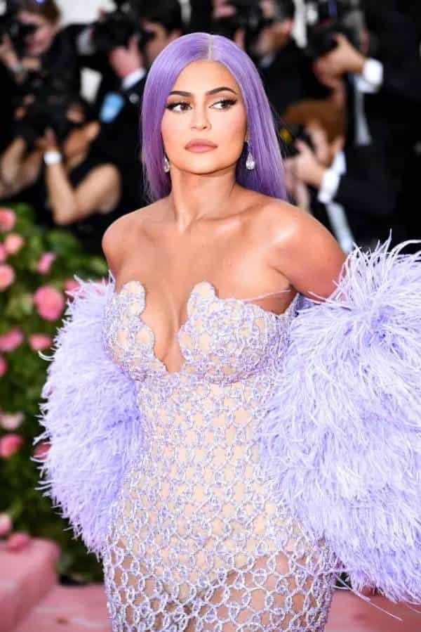Ex empleadas de Kylie revelan que tenían prohibido mirarla