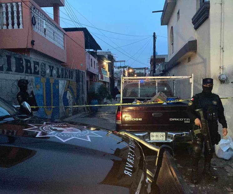 Ejecutan moto sicarios a dos en Topo Chico