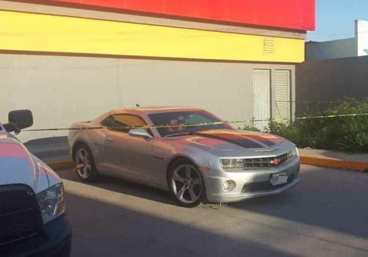 Investigan robo de auto y homicidio Investigan robo de auto y homicidio