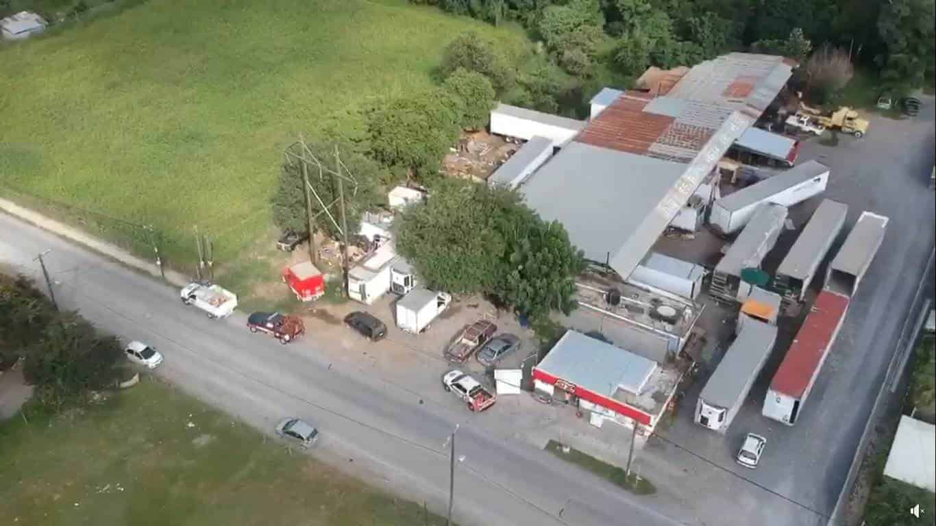 Una fuerte explosión se registró en el interior de un taller de carrocería