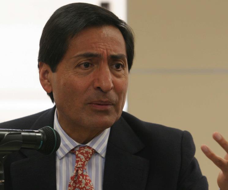 Llega Ramírez de la O en medio de polémica