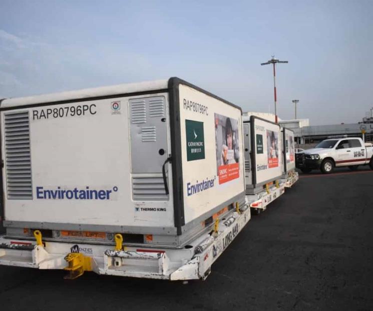 Llegan a México un millón de vacunas de Sinovac