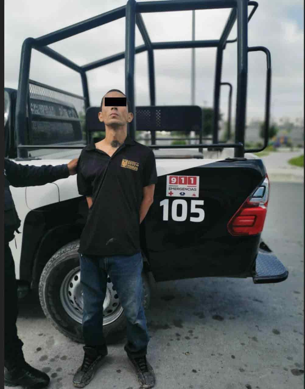 Después de lesionar a su esposa con arma blanca, un hombre fue arrestado