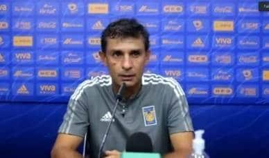 Contento Medina con plantel y resultado Contento Medina con plantel y resultado