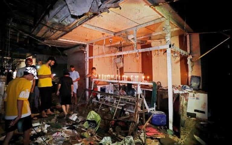 Explosión de bomba en mercado de Bagdad deja 30 muertos Explosión de bomba en mercado de Bagdad deja 30 muertos