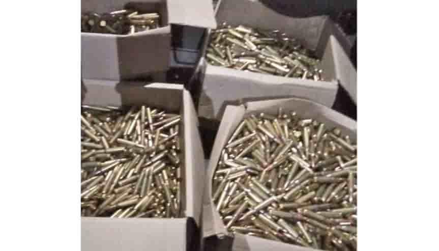 Detienen a cuatro por llevar más de 8 mil balas