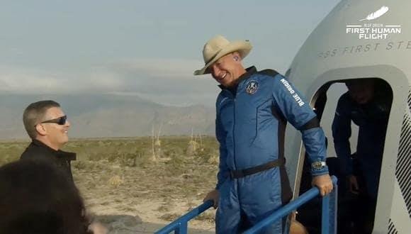 Jeff Bezos llegó al espacio en su propia nave Jeff Bezos llegó al espacio en su propia nave