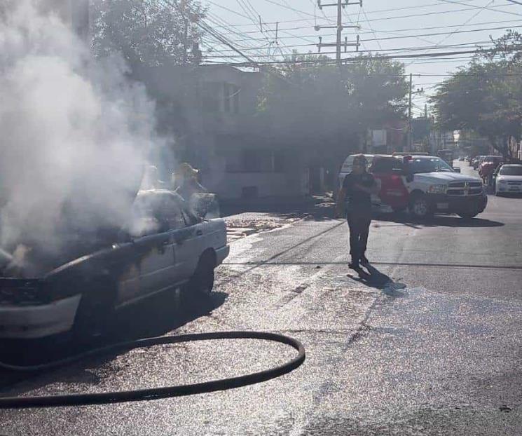 Causa movilización incendio de auto Causa movilización incendio de auto